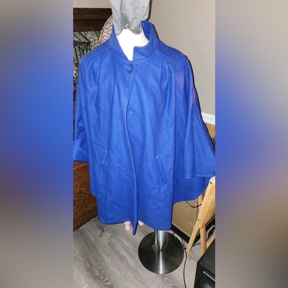 Vintage Women’s Royal Blue Cape coat